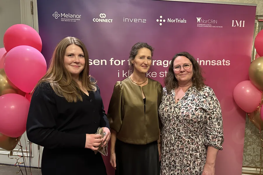 Bildet av tre kvinner fra NorCRIN sekretariatet